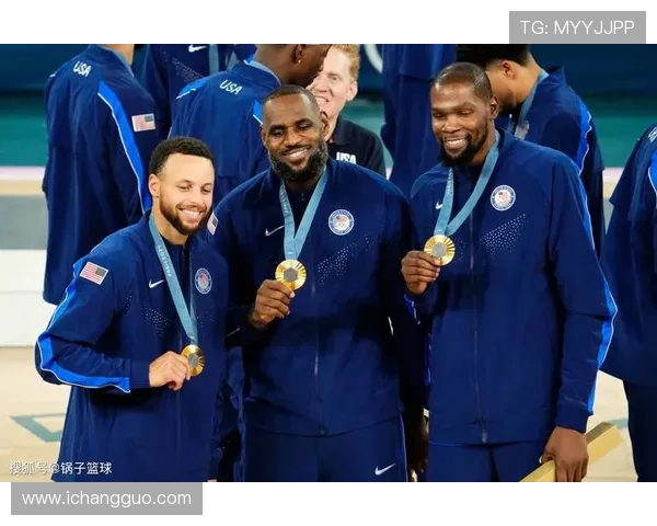 FIBA转发疑似山寨詹姆斯东契奇库里合照引热议网友大呼不可思议 FIBA转发疑似山寨詹姆斯东契奇库里合照引热议网友大呼不可思议